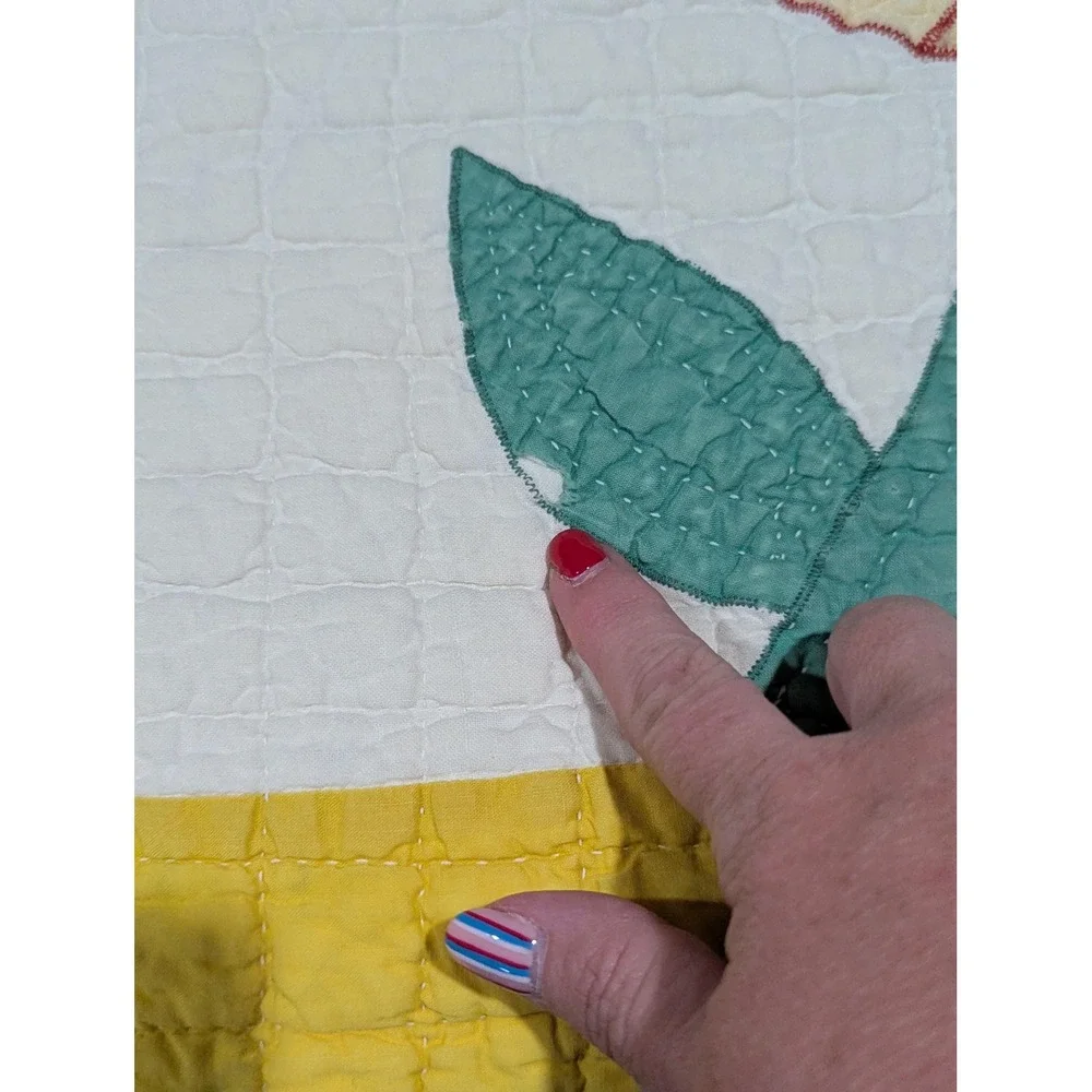 Vintage Tulip Applique Quilt Hand Quilted Cottage Farmhouse Bed Cover 82x60